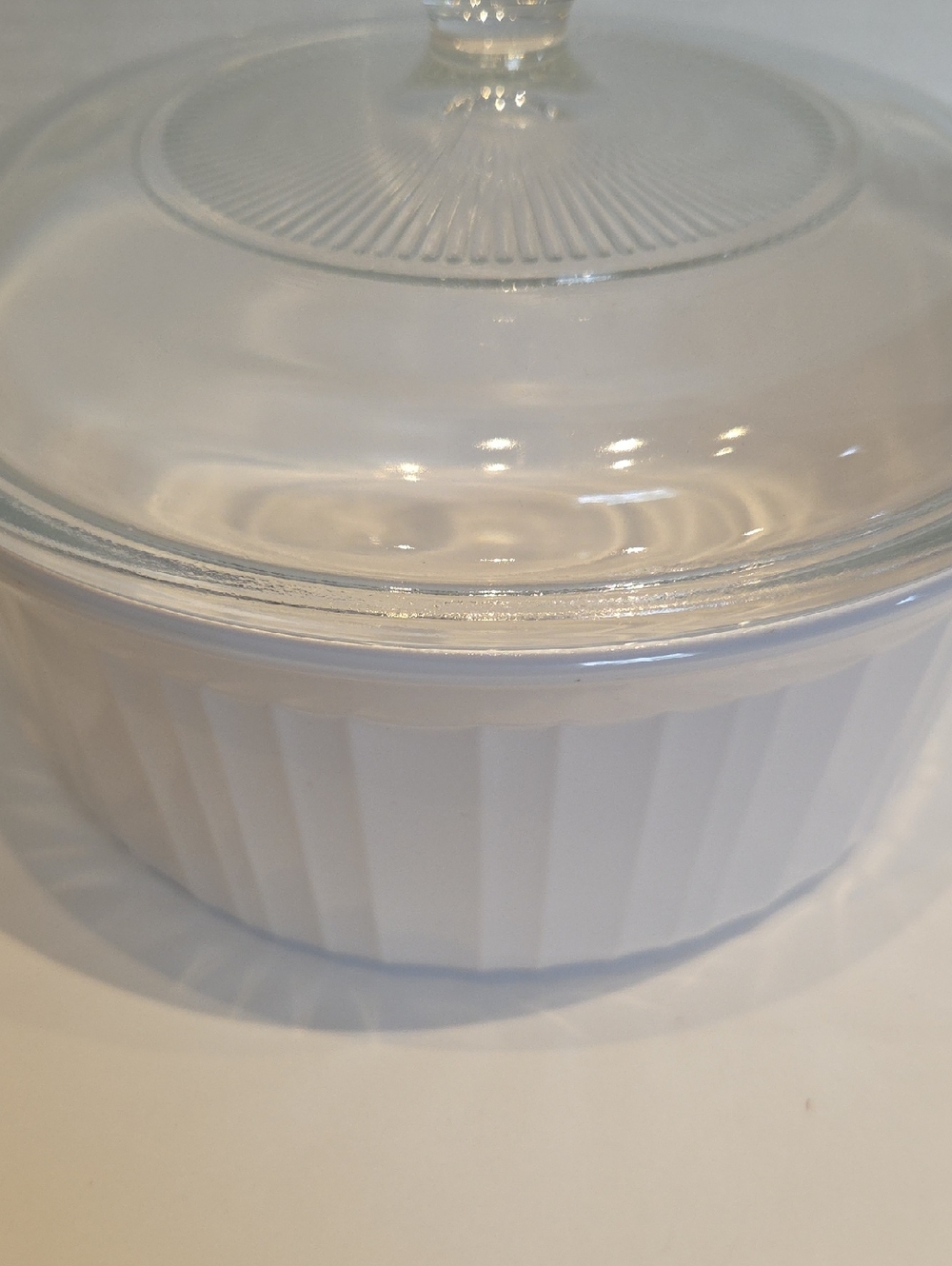 Corning Ware French White 1.6L Round Stoneware Casserole Dish Lid